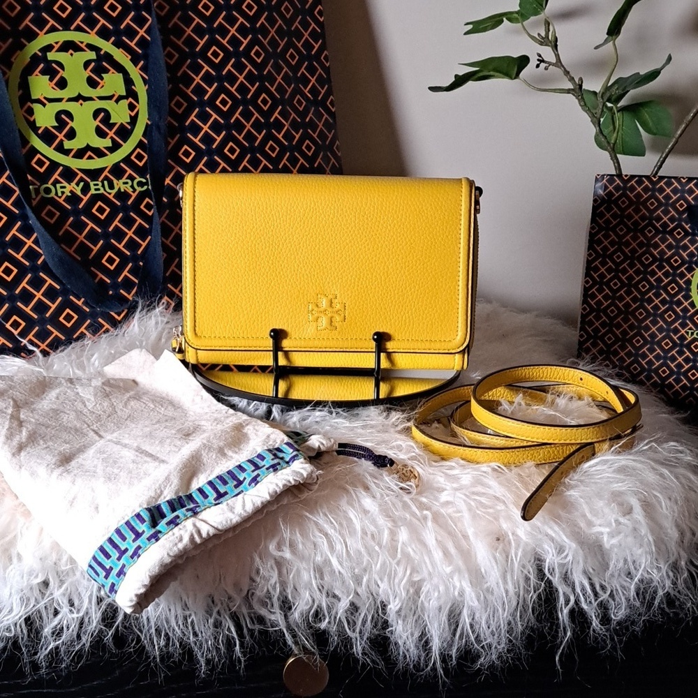 Tory Burch Thea Flat Wallet Crossbody Like New